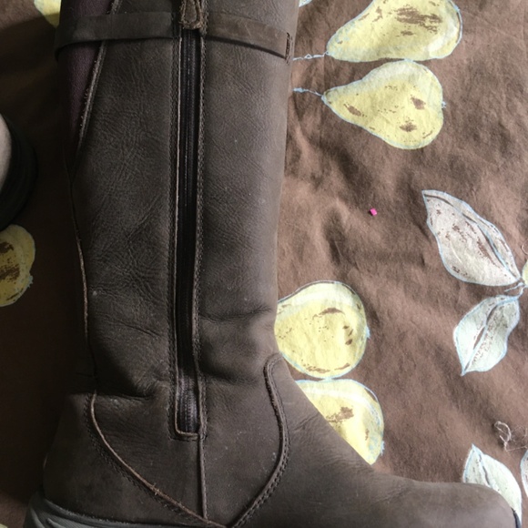 Boots - Picture 4 of 7